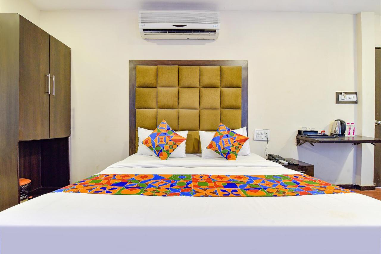 Fabhotel Telikos Silver - Amit Nagar Vadodara Exterior photo